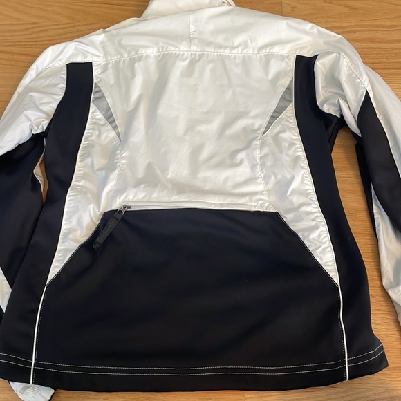 Womens Nike Black and White Full Zip Windbreaker Running Jacket, Size Small - Picture 8 of 11